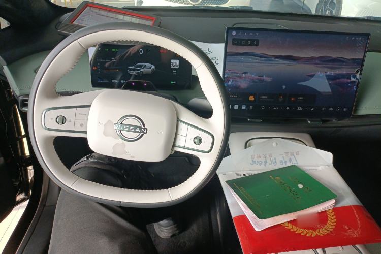Used Nissan N7 2025 510 Max Interior 2