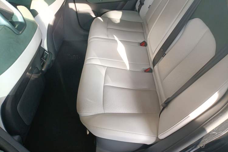 Used Nissan N7 2025 510 Max Interior 4