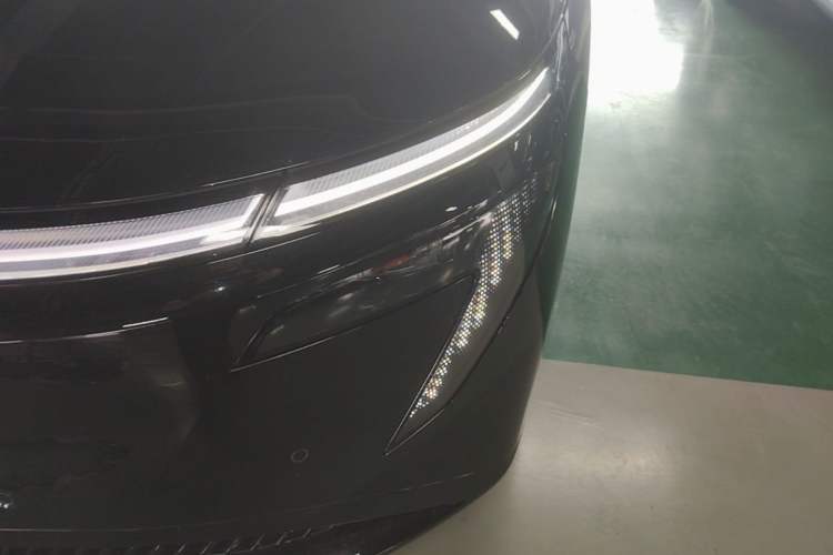 Used Nissan N7 2025 510 Max Left Front Headlight