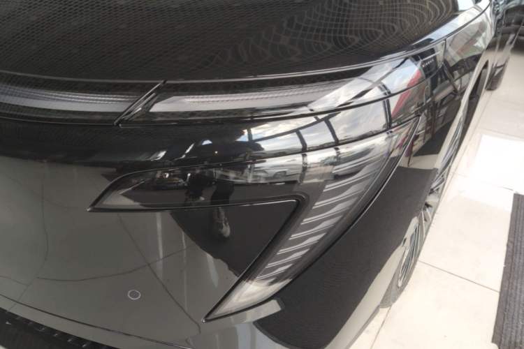 Used Nissan N7 2025 625 Max Left Front Headlight