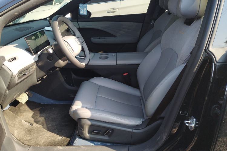 Used Nissan N7 2025 510 Air Left Front Seat