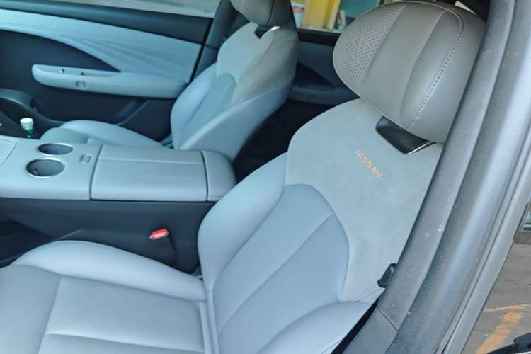 Used Nissan N7 2025 625 Max Left Front Seat