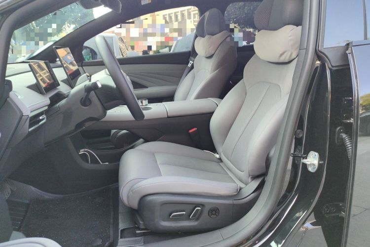 Used Nissan N7 2025 625 Max Left Front Seat