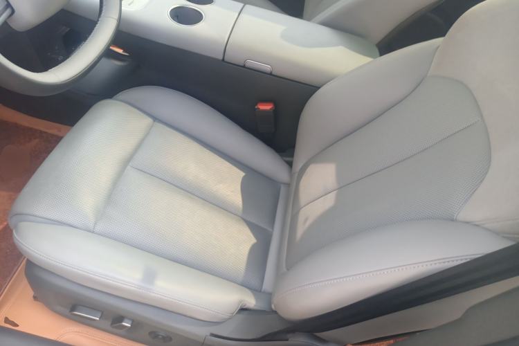 Used Nissan N7 2025 625 Pro Left Front Seat