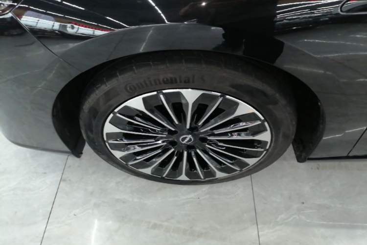 Used Nissan N7 2025 510 Pro Left Front Wheel Hub
