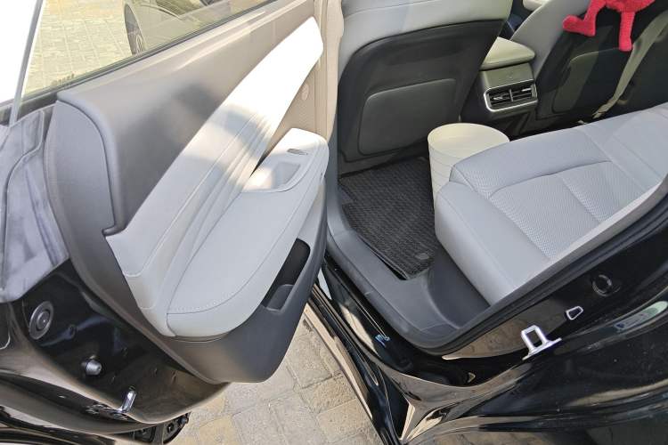 Used Nissan N7 2025 510 Pro Left Rear Seat