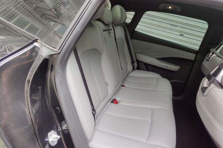 Used Nissan N7 2025 625 Max Left Rear Seat