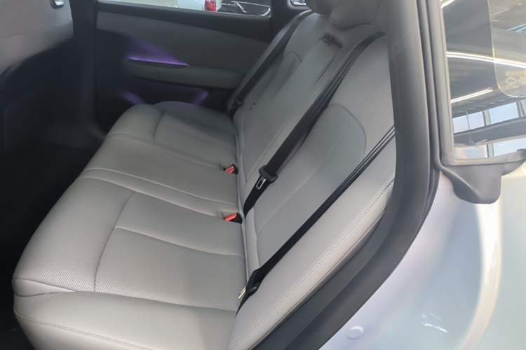 Used Nissan N7 2025 625 Max Left Rear Seat