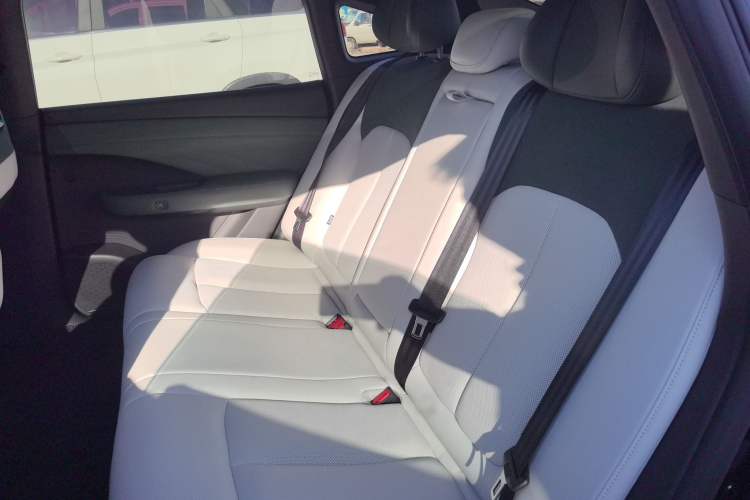 Used Nissan N7 2025 510 Max Left Rear Seat