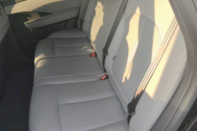 Used Nissan N7 2025 625 Pro Left Rear Seat