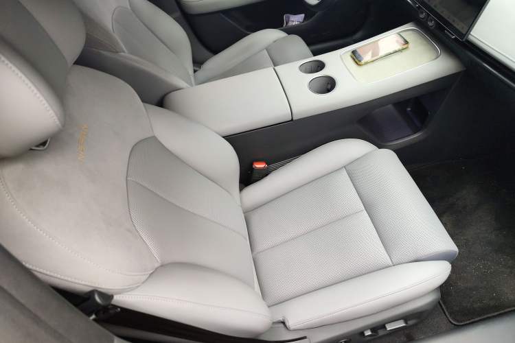 Used Nissan N7 2025 510 Pro Right Front Seat