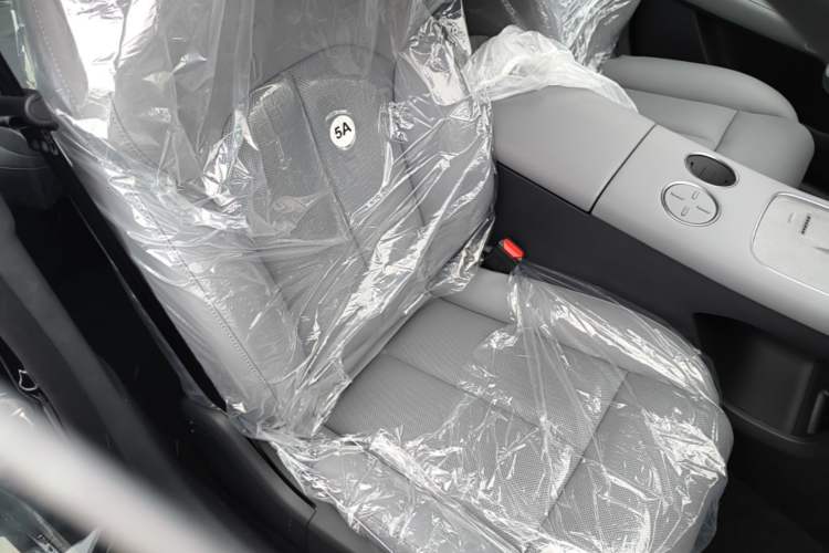 Used Nissan N7 2025 510 Pro Right Front Seat