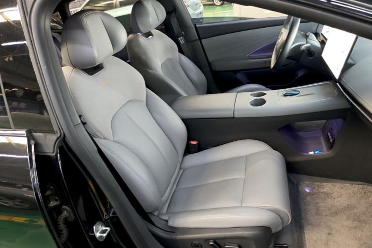 Used Nissan N7 2025 510 Max Right Front Seat