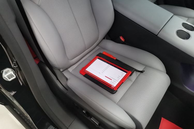 Used Nissan N7 2025 510 Max Right Front Seat