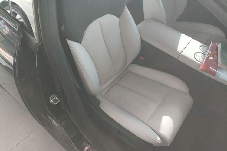 Used Nissan N7 2025 510 Max Right Front Seat