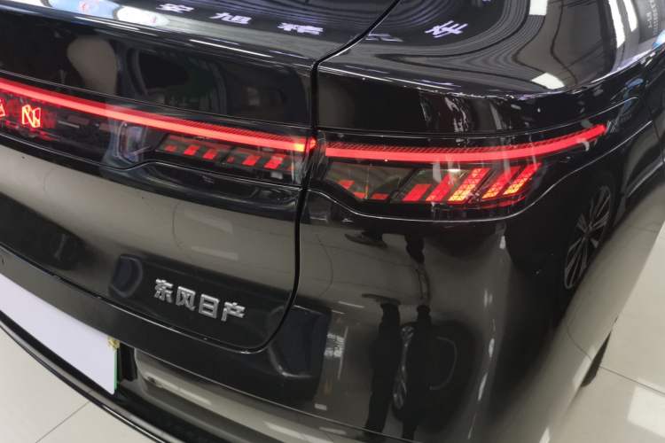 Used Nissan N7 2025 510 Max Right Rear Taillight
