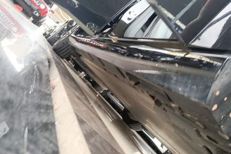 Used Nissan N7 2025 510 Max Right Side Sill