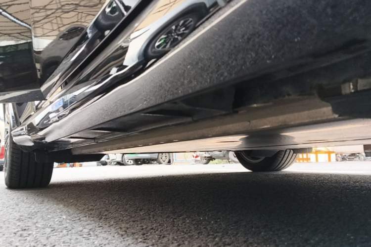 Used Nissan N7 2025 625 Max Right Side Sill