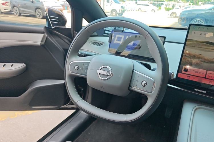 Used Nissan N7 2025 625 Max Steering Wheel
