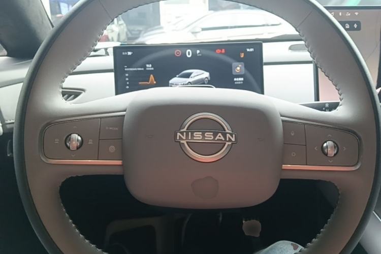 Used Nissan N7 2025 510 Max Steering Wheel