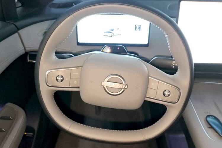 Used Nissan N7 2025 510 Max Steering Wheel