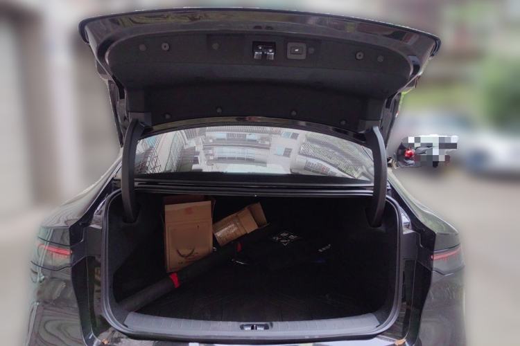 Used Nissan N7 2025 625 Max Trunk