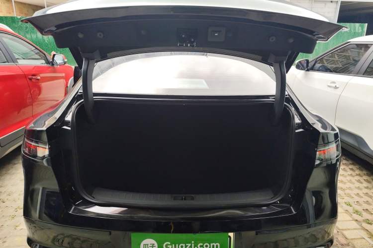 Used Nissan N7 2025 510 Pro Trunk