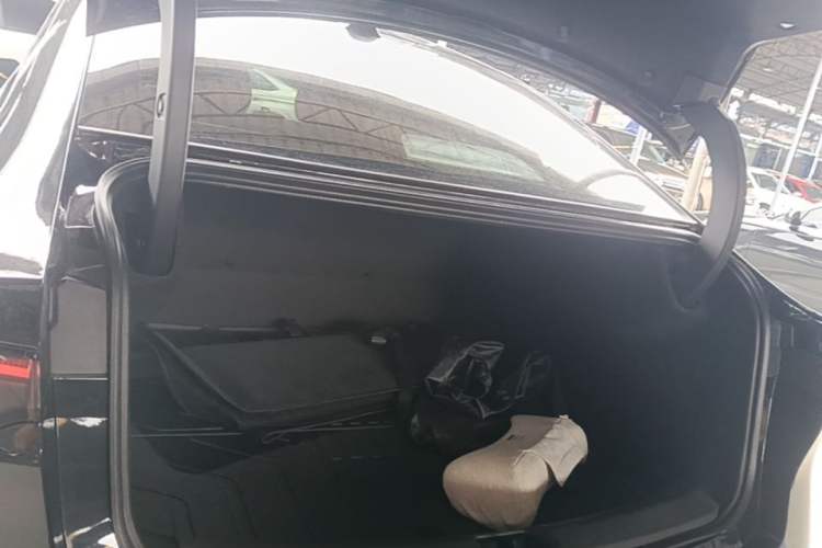 Used Nissan N7 2025 510 Max Trunk