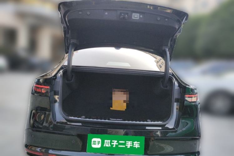 Used Nissan N7 2025 625 Max Trunk