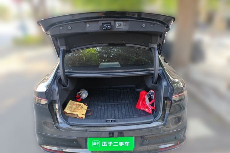 Used Nissan N7 2025 625 Max Trunk