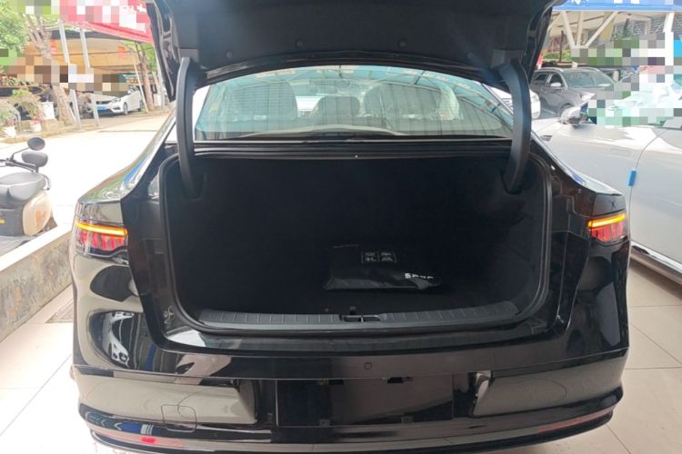 Used Nissan N7 2025 625 Pro Trunk