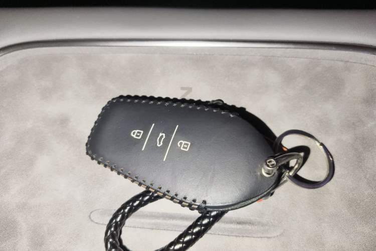 Used Nissan N7 2025 625 Pro Vehicle Key