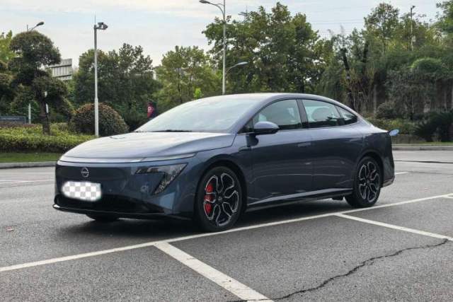Ojetý Nissan N7 2025 625 Max