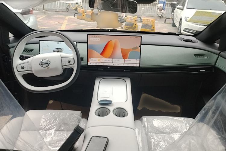 Used Nissan N7 2025 625 Pro Center Console