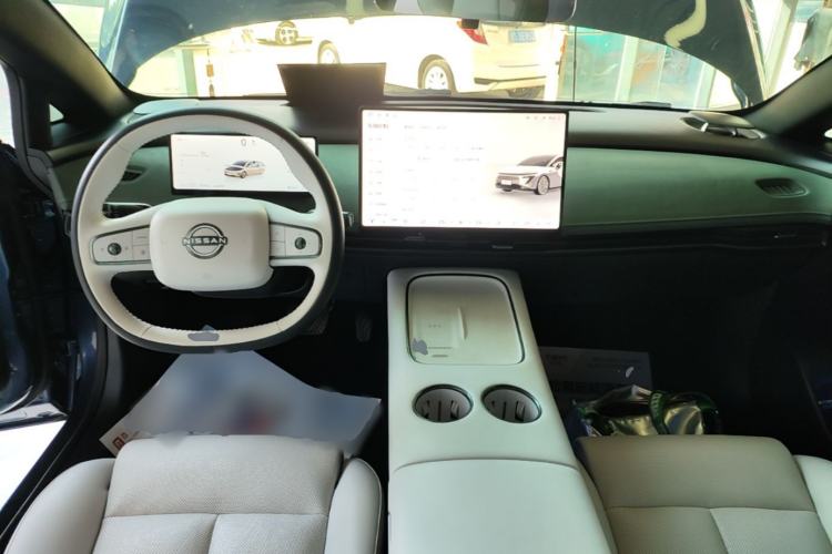 Used Nissan N7 2025 625 Pro Center Console