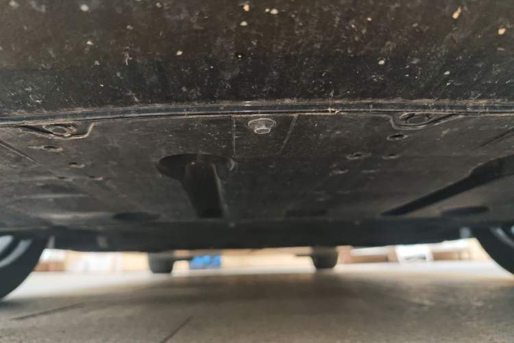 Used Nissan N7 2025 625 Max Chassis Front