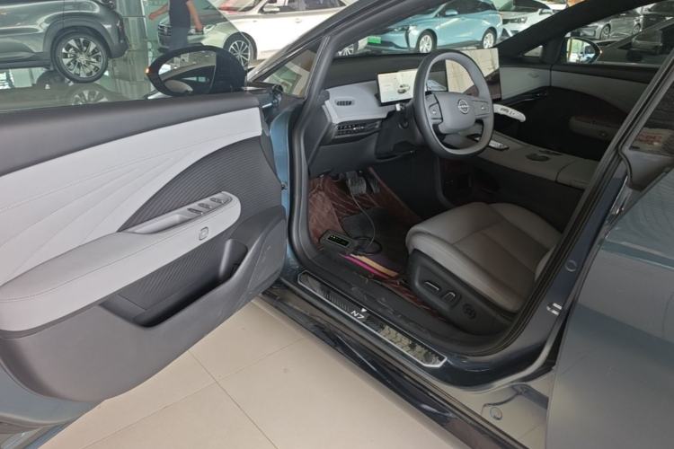 Used Nissan N7 2025 510 Max Driver Seat