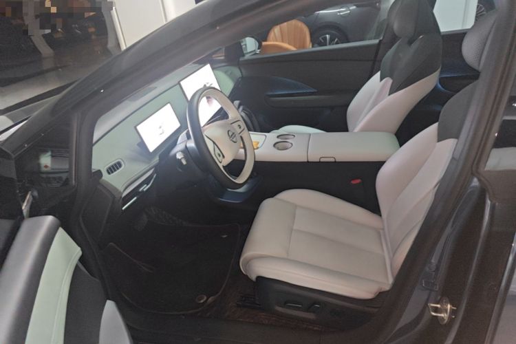 Used Nissan N7 2025 625 Max Driver Seat