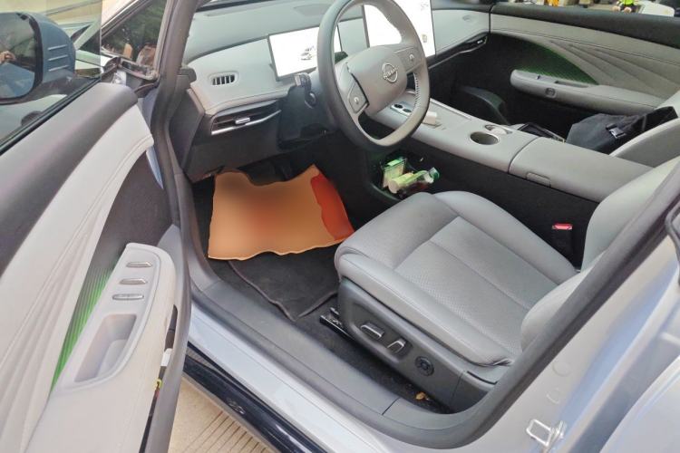 Used Nissan N7 2025 510 Max Driver Seat