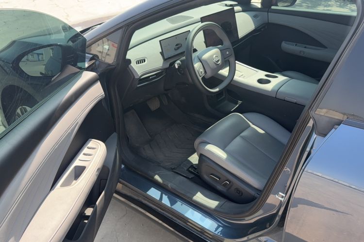 Used Nissan N7 2025 625 Max Driver Seat
