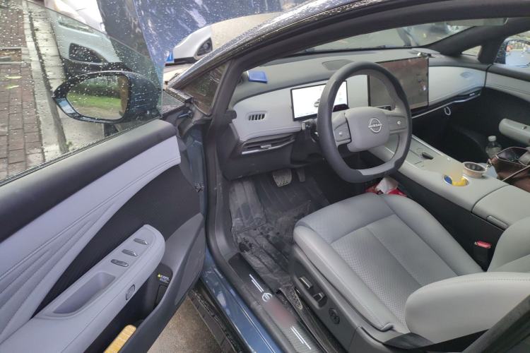 Used Nissan N7 2025 625 Max Driver Seat