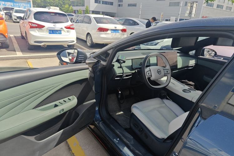 Used Nissan N7 2025 625 Max Driver Seat