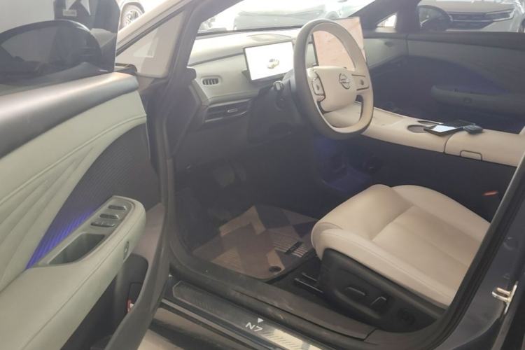 Used Nissan N7 2025 625 Max Driver Seat