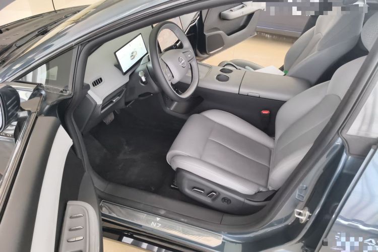 Used Nissan N7 2025 510 Max Driver Seat