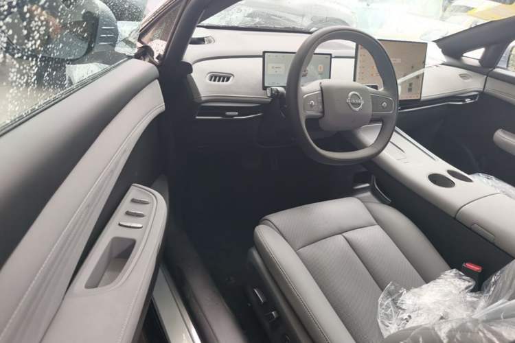 Used Nissan N7 2025 510 Pro Driver Seat