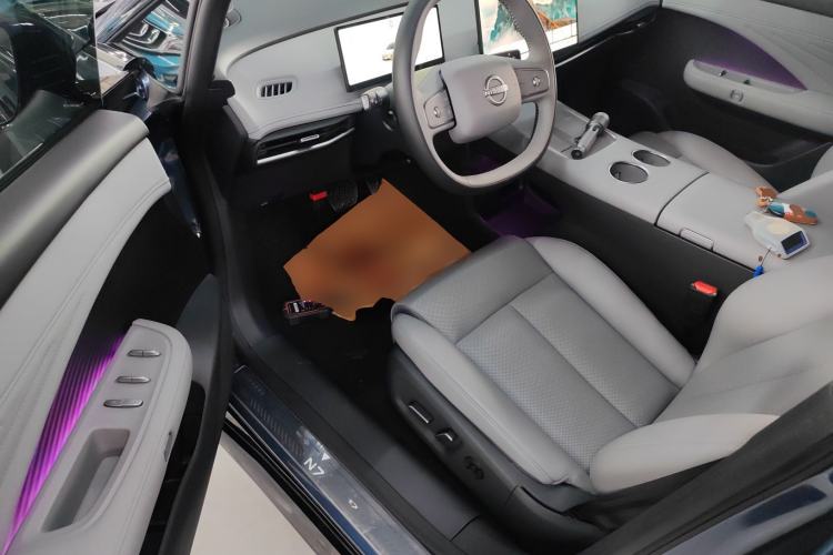 Used Nissan N7 2025 625 Pro Driver Seat