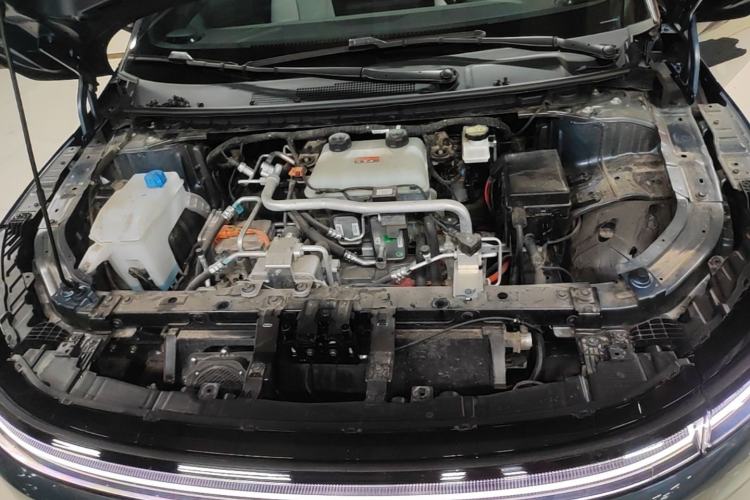 Used Nissan N7 2025 510 Max Engine Bay