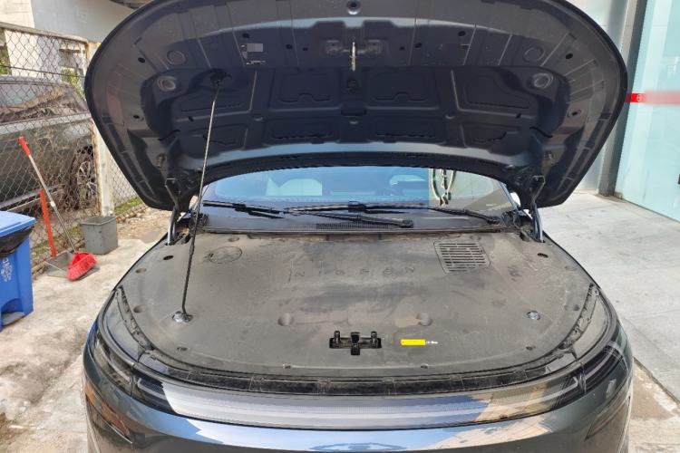 Used Nissan N7 2025 625 Max Engine Bay