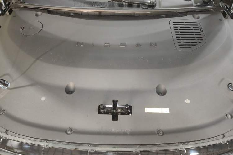 Used Nissan N7 2025 625 Max Engine Bay