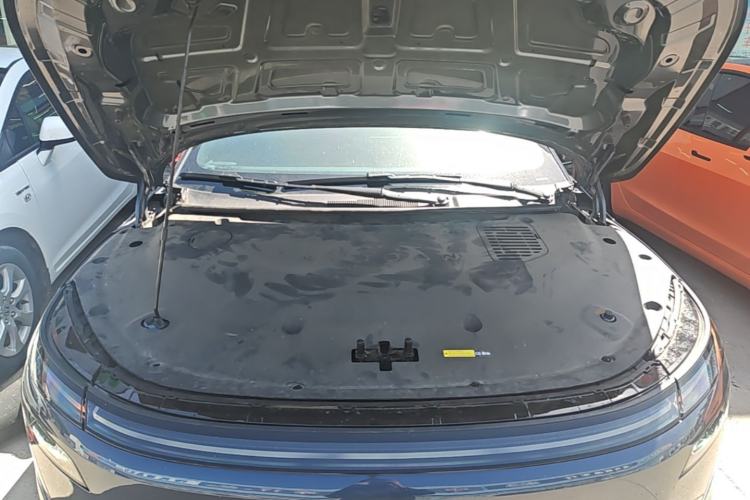 Used Nissan N7 2025 625 Max Engine Bay